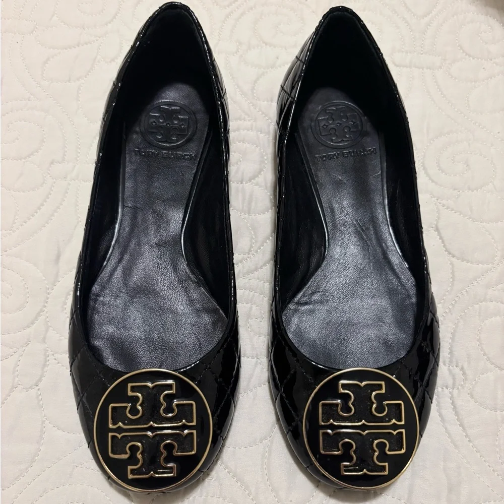Tory Burch Quinn Black Patent Leather Quilted Ballet Flat Black Gold Logo Size 5